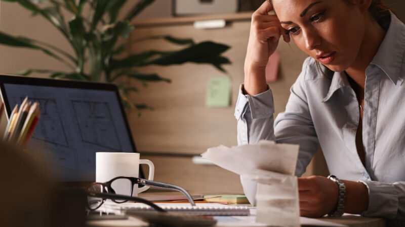 Den skjulte pris ved at gruble og bekymre sig – og hvorfor den ofte overses