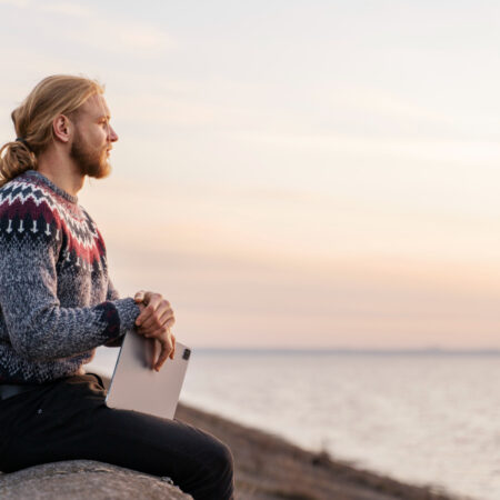 Hvorfor ro aldrig opstår ved at forstå mere – og hvad der virker i stedet
