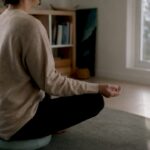 Person, der øver dyb maveånding